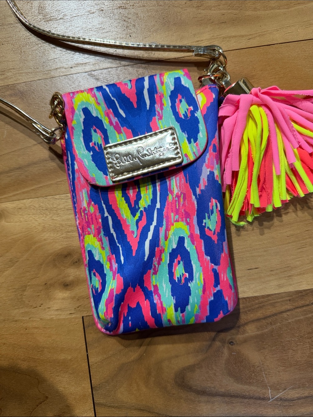 Lilly Pulitzer Neon Pink Blue Green Ikat Crossbody Wristlet